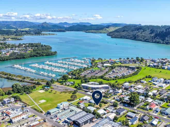 315 Hetherington Road, Whangamata