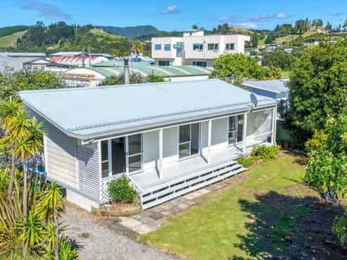 315 Hetherington Road, Whangamata