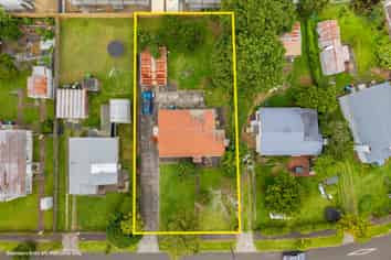 13 Taratoa Street, Point England