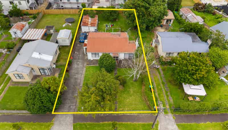 13 Taratoa Street, Point England