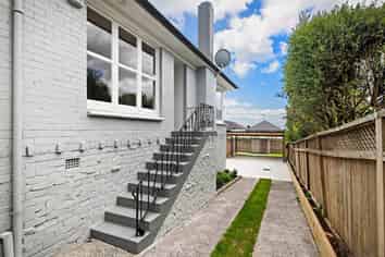 2/134 St Johns Road, Saint Johns