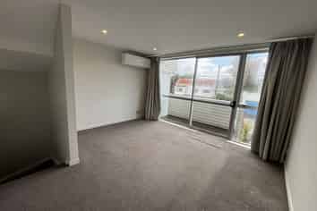 10/120 Rintoul Street, Newtown