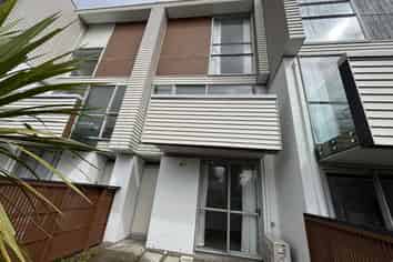 10/120 Rintoul Street, Newtown