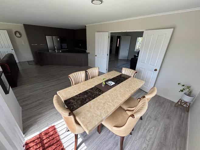 25 Moss Crescent, Takanini