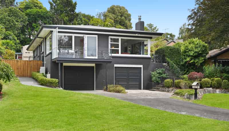 11 Hamilton Parade, Hamilton Central