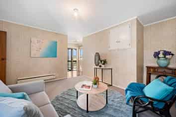 7 Tree Top Lane, Paparangi