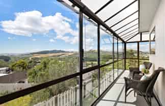 7 Tree Top Lane, Paparangi