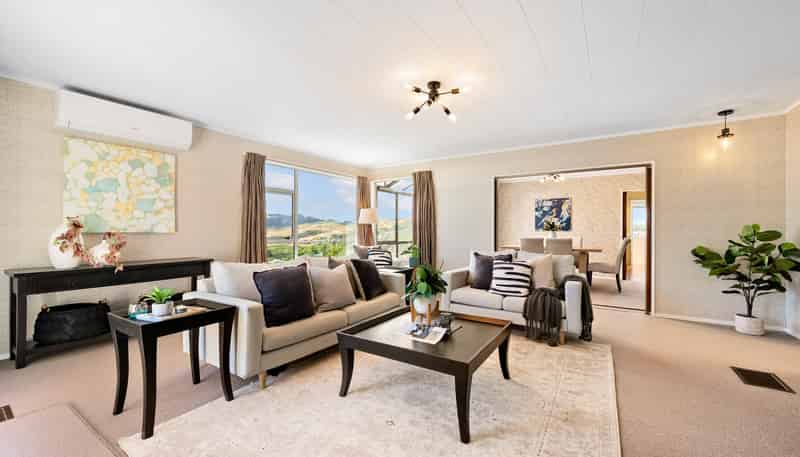 7 Tree Top Lane, Paparangi