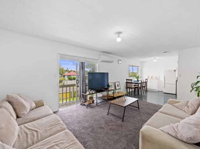 9 Palermo Place, Clover Park