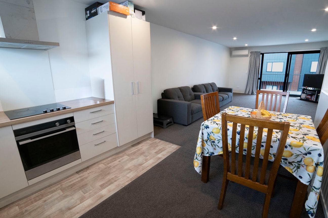 CV $650k, selling for $569k = $81k Instant equity - Widok 3