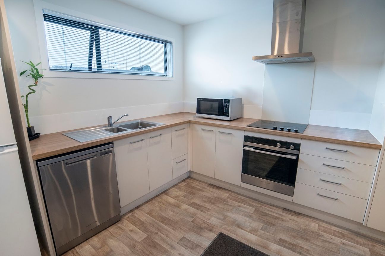 CV $650k, selling for $569k = $81k Instant equity - Widok 2