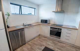 Unit 4/5 Dyer Street, Whitiora