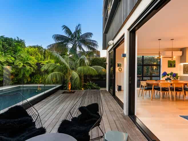 8 Lemington Road, Westmere