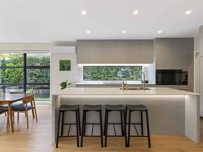 8 Lemington Road, Westmere