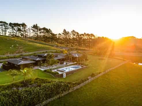 55 Hull Road, Waitoki