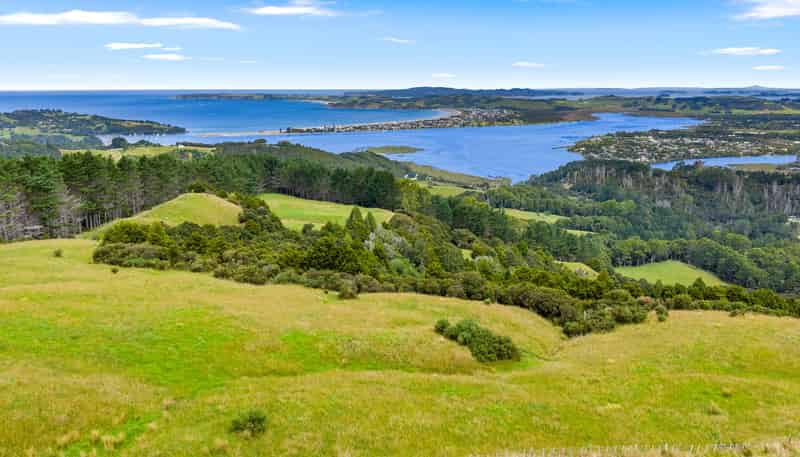 59 Ashton Road & Birdsall Road, Whangateau, Leigh