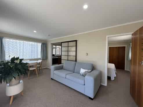 7/12 Davies  Lane, New Plymouth Central