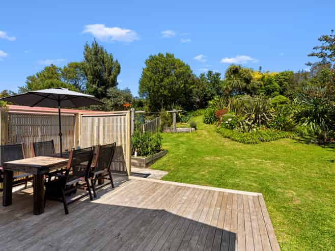 8 Manawa Avenue, Paraparaumu