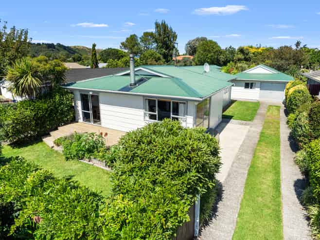 8 Manawa Avenue, Paraparaumu