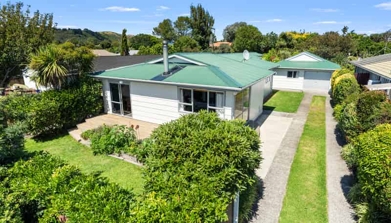 8 Manawa Avenue, Paraparaumu