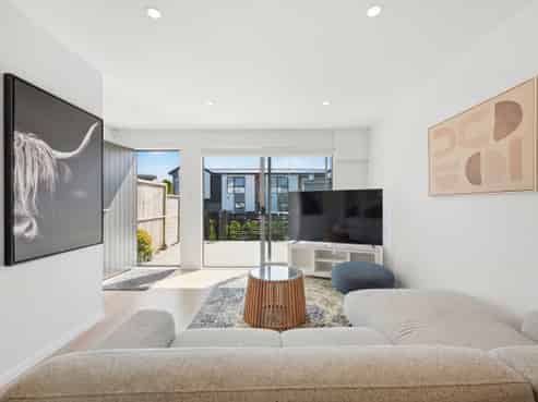 2/21 Podgora Avenue, Kumeu