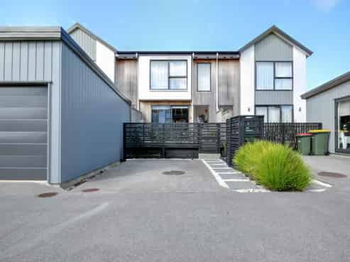 2/21 Podgora Avenue, Kumeu