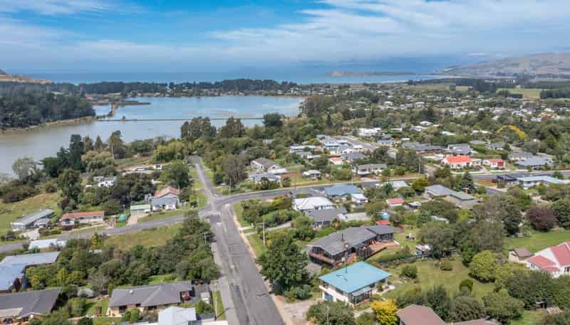 9 Mount Street, Waikouaiti