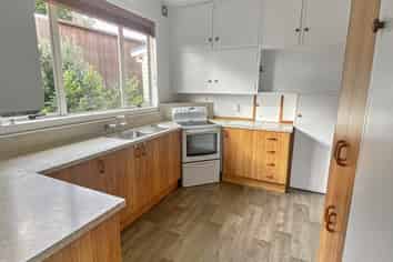 829 Te Atatu Rd, Te Atatu Peninsula