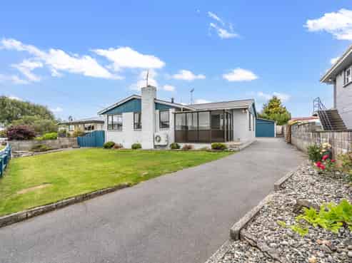 52 Edinburgh Crescent, Waikiwi