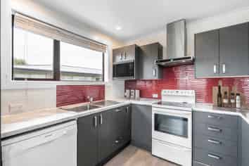 52 Edinburgh Crescent, Waikiwi