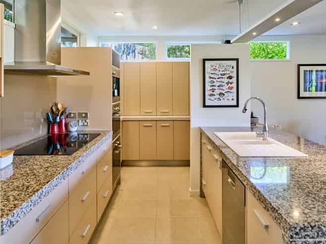 8 Cheviot Road, Lowry Bay, Eastbourne