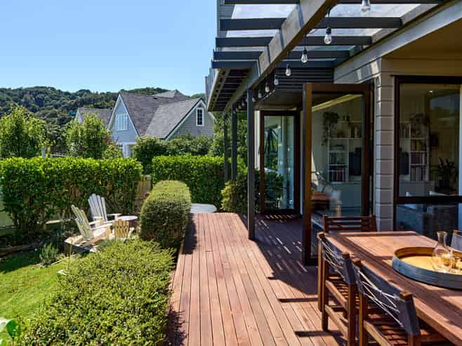 8 Cheviot Road, Lowry Bay, Eastbourne