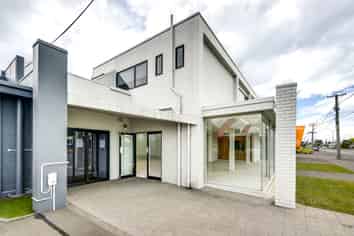 Check this Showroom Out!