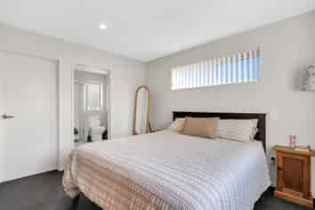 1 Keeper Close, Woodend