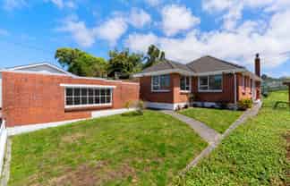 48 Tarawera Road, Johnsonville