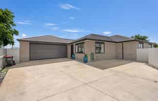 14a James Foley Ave, Pirimai