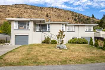 107 Branxholm Street, Roxburgh