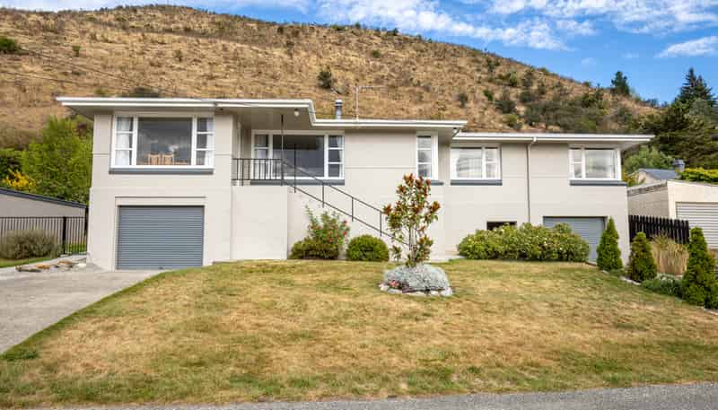 107 Branxholm Street, Roxburgh