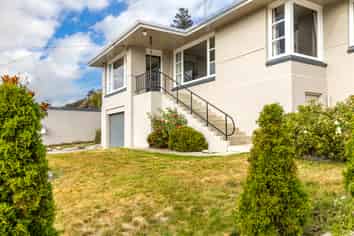 107 Branxholm Street, Roxburgh