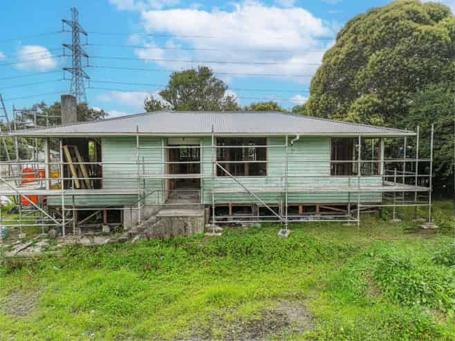 111 Preston Road, Otara