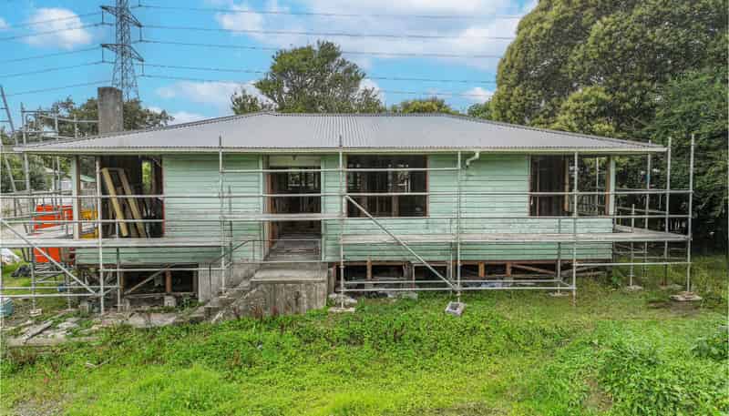 111 Preston Road, Otara