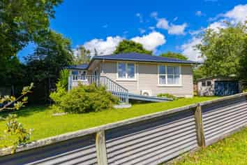 8 Tarrangower Avenue, Taumarunui