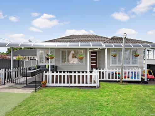 1516 Dominion Road Extension, Mount Roskill