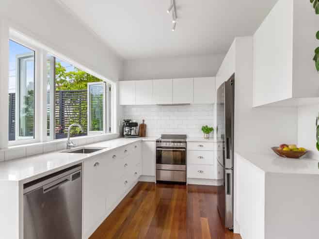 5A Lake Road, Northcote