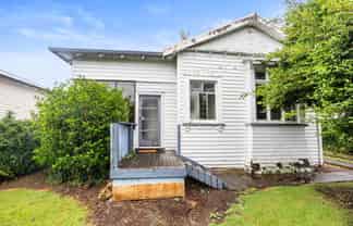 10 Grove Road, Sandringham