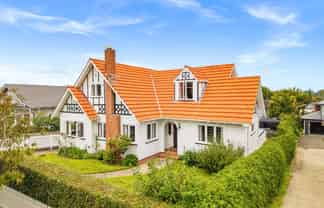 18 Fairholme Avenue, Epsom