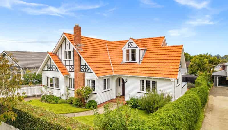 18 Fairholme Avenue, Epsom