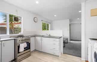 23 Meadowvale Rise, Titirangi