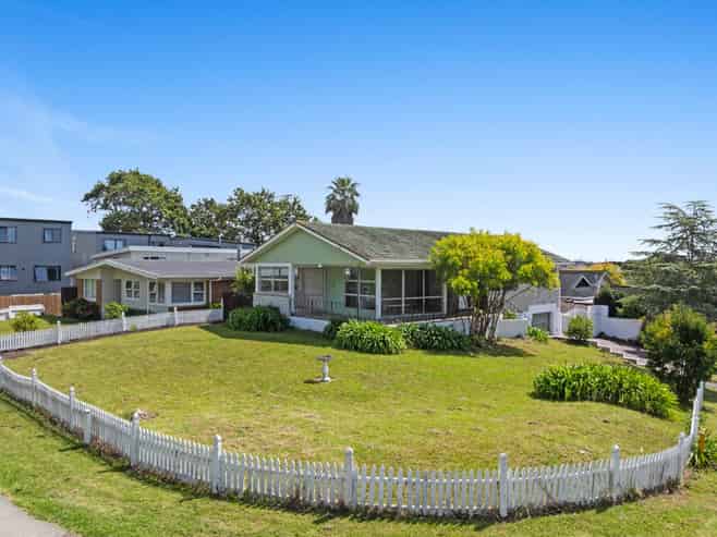5 Murvale Drive, Bucklands Beach