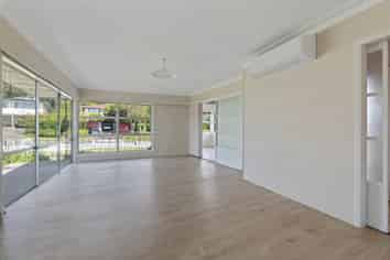 5 Murvale Drive, Bucklands Beach